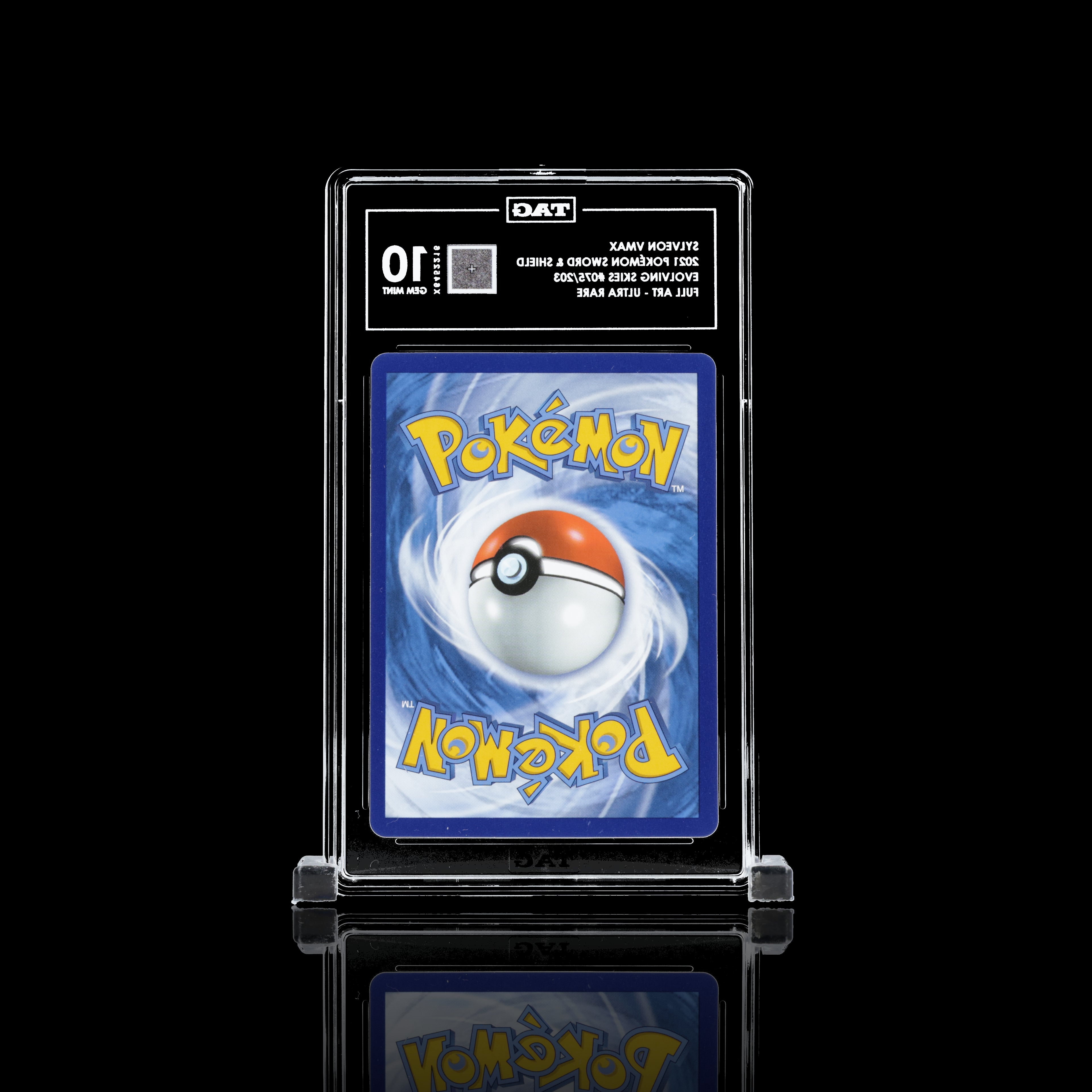 TAG 10 Sylveon VMAX 075/203